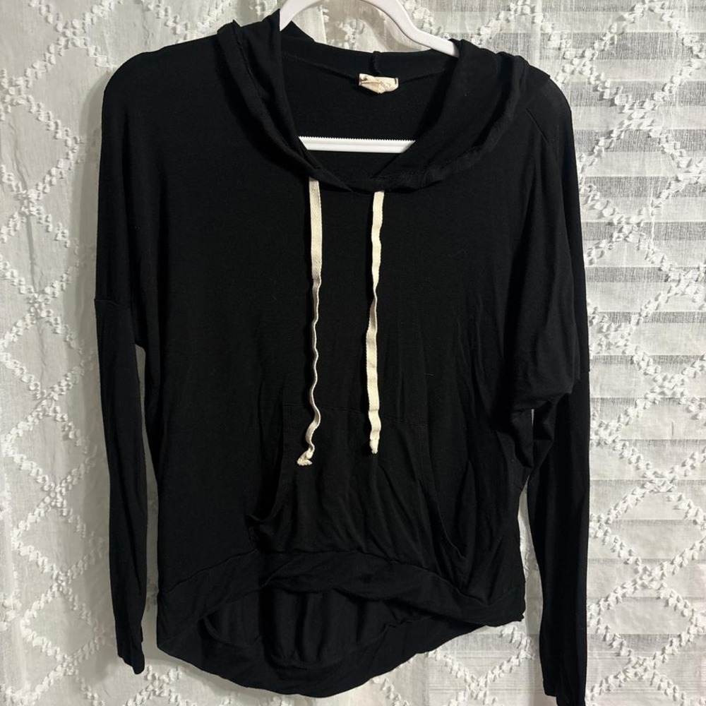 lightweight‎ Black long sleeve crop hoodie
